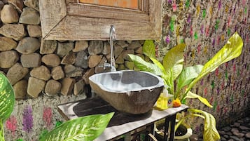 Standard Shared Dormitory | Bathroom | Shower, bidet, towels, soap