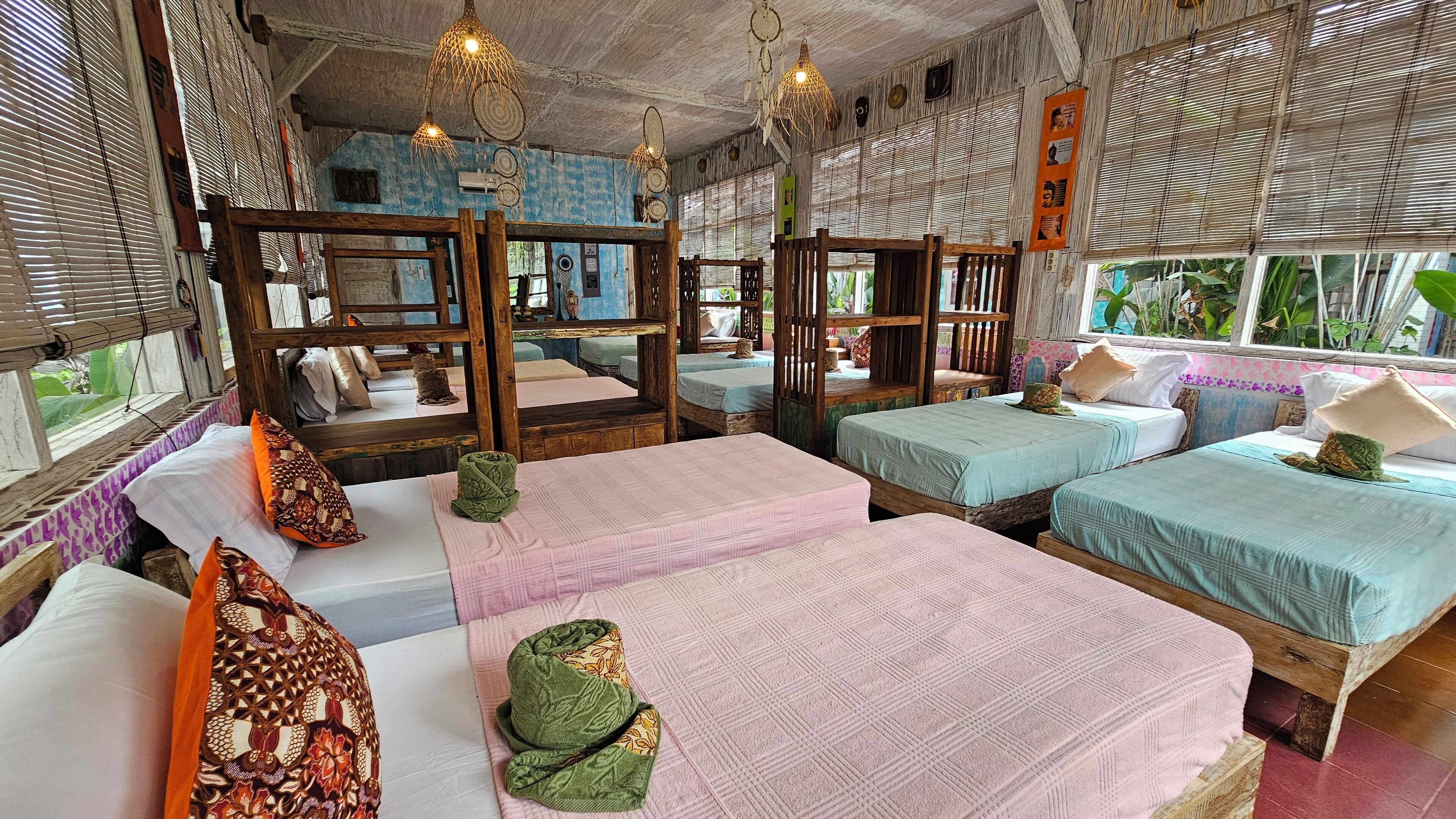 Décoration personnalisée, ameublement personnalisé, draps fournis