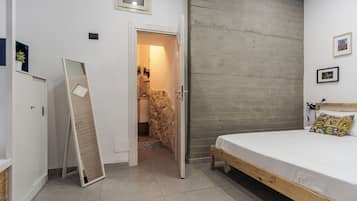 Apartment, 1 Bedroom | Iron/ironing board, free WiFi