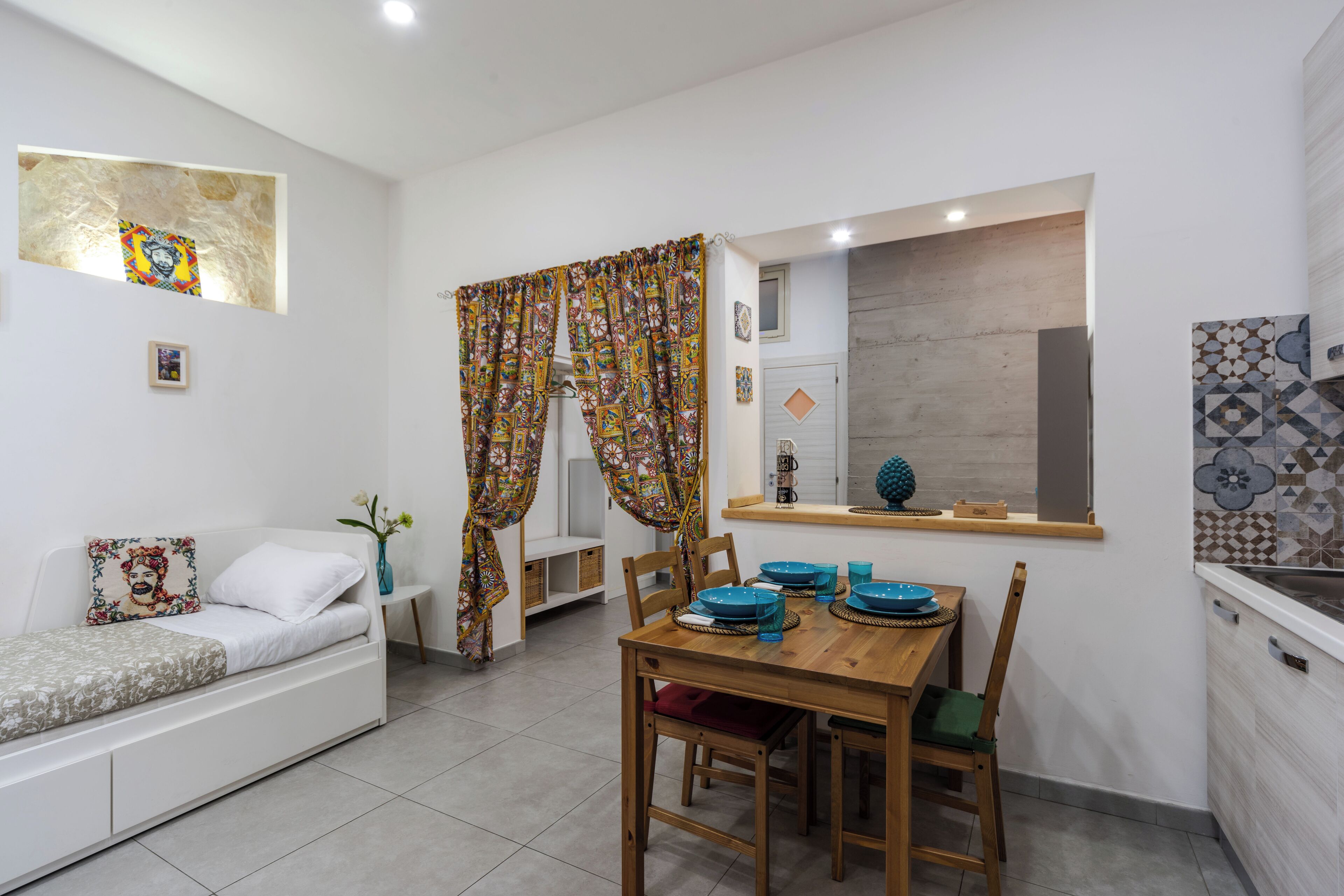 Apartment, 1 Bedroom | Living area | 30-inch TV with satellite channels