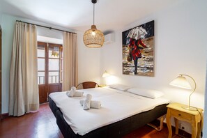 3 chambres, fer et planche à repasser, lit parapluie, Wi-Fi gratuit