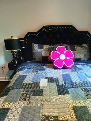 4 Schlafzimmer, BĂŒgeleisen/BĂŒgelbrett, WLAN, BettwĂ€sche