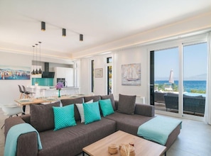 Villa (Villa Ema with Swimming Pool by the S) | Living room