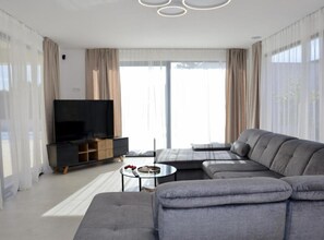 Living room - Sunset Villa Aves With Pool, Gym and Sauna (Rogac)