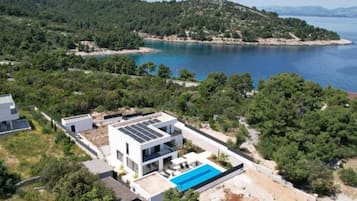 Villa (Four Bedroom Villa) | Esterni