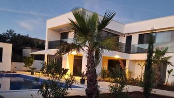 Villa (Four Bedroom Villa) | Exterior