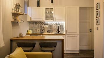 Villa (Six Bedroom Villa) | Living room | 32-inch flat-screen TV with satellite channels