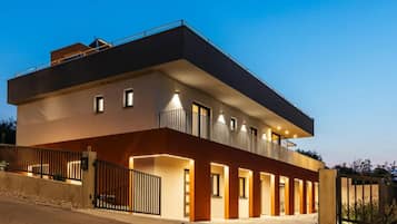 Villa (Six Bedroom Villa) | Exterior