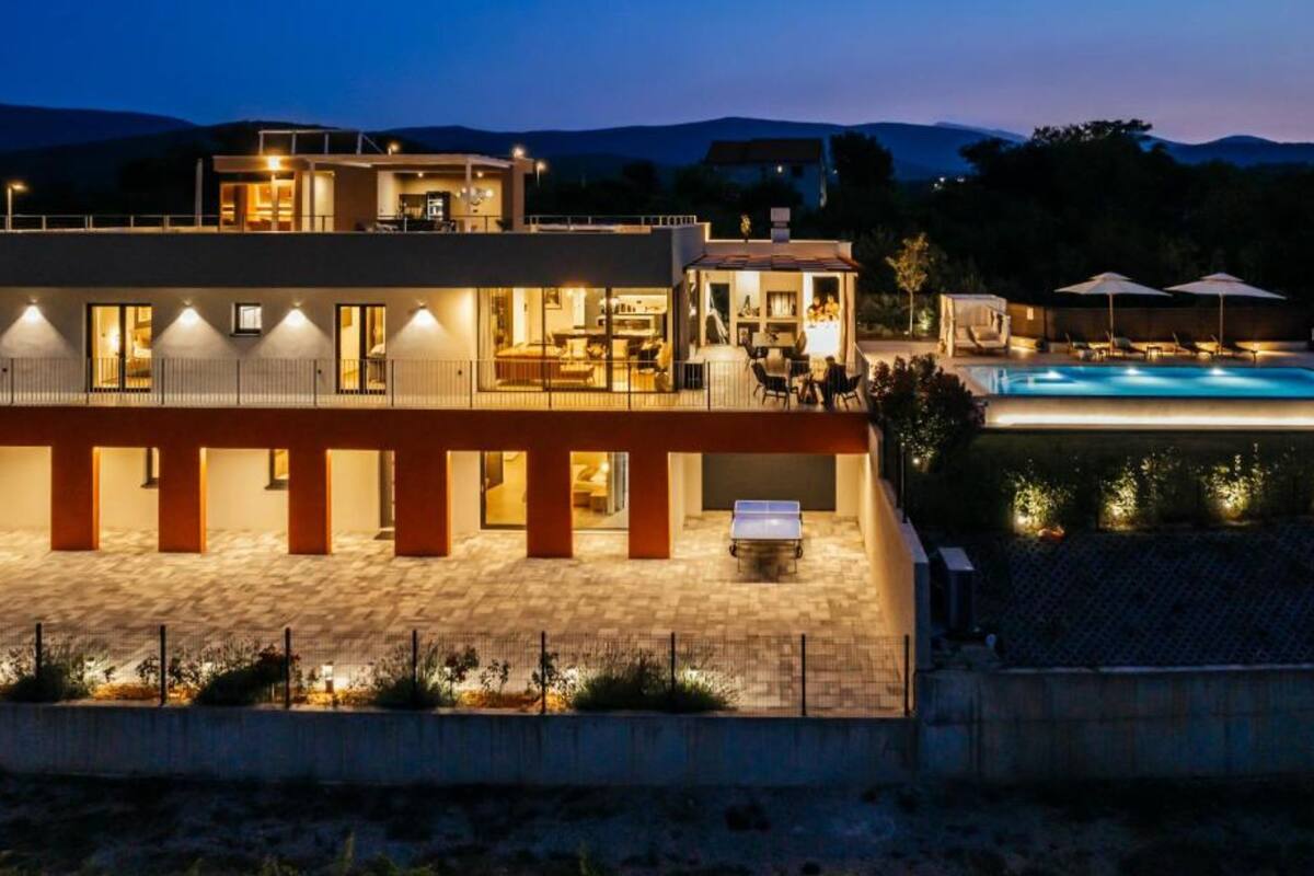 Villa (Six Bedroom Villa) | Aussenbereich