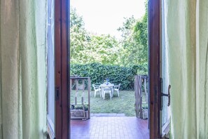 Interior - Cosy apartment for 2 people with WIFI, TV, terrace and panoramic view (Florence)