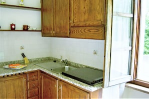Classic House, 2 Bedrooms | Private kitchen | Fridge