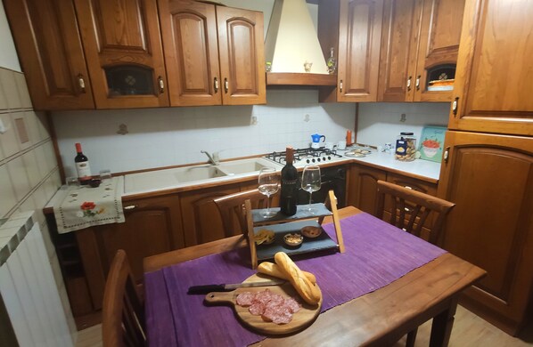 Classic-talo, 2 makuuhuonetta | Yksityinen keittiö | Jääkaappi