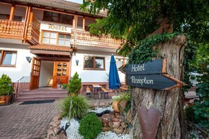 Front of property - Landgasthof Oberschnorrhof (Dammbach)