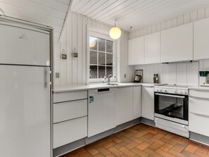 Fridge, dishwasher, cookware/dishes/utensils