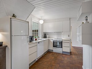 ثلاجة، غسالة أطباق، مستلزمات طهي/أطباق/أوعية