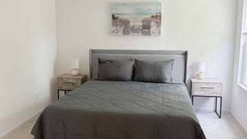 4 bedrooms, desk, iron/ironing board, free WiFi