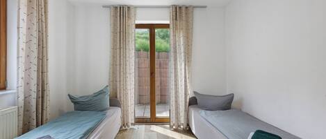 2 bedrooms, WiFi, bed sheets