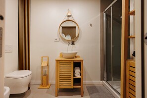 Shower, hair dryer, bidet, towels - EASY FLAT SEPTEMBER 20 (Torino)