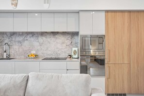 Interior - Azzure Haven: Resort-style Living by Bokarina Beach (Mooloolaba Region)