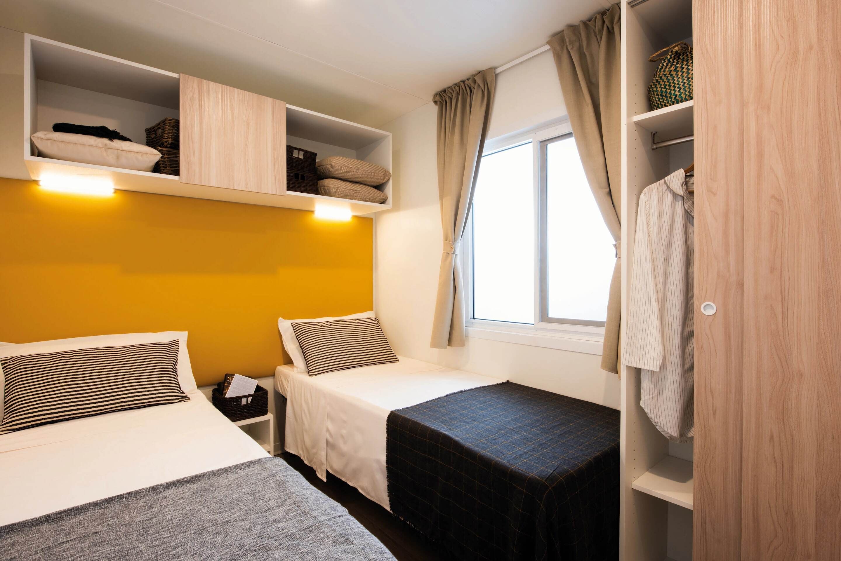 Mobile Deluxe-Unterkunft, 3 Schlafzimmer | 6 Schlafzimmer, individuell eingerichtet