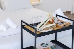 Sudah termasuk sarapan lengkap setiap hari