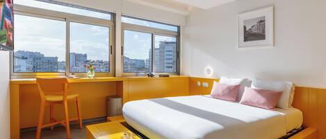 Studio – superior, byutsikt | Sengetøy av topp kvalitet, safe på rommet og blendingsgardiner