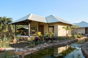 Luxury-Villa, 1 Schlafzimmer, Terrasse, Gartenblick | Außenbereich