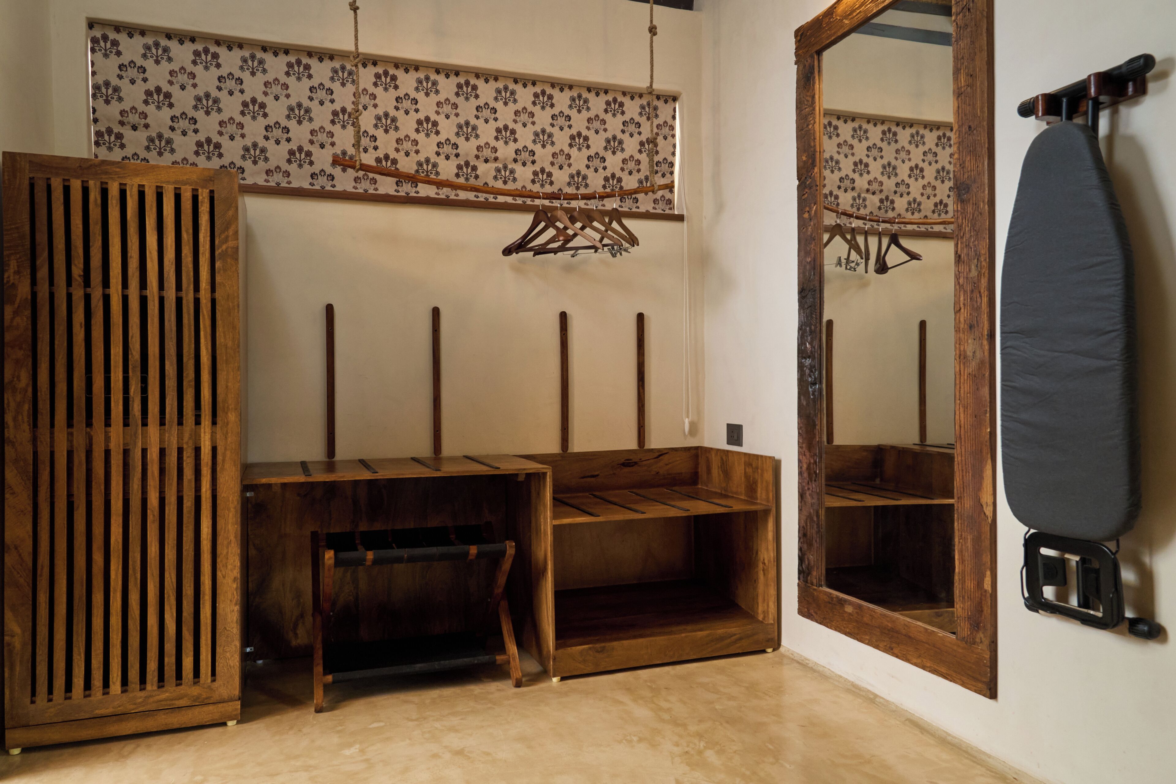 Armoire