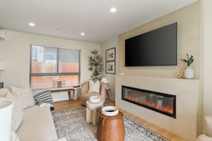 Smart TV, offices