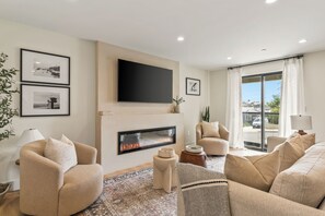 Smart TV, offices