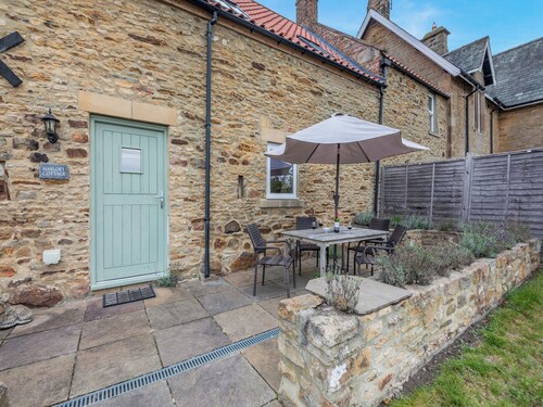 2 bedroom accommodation in Durham