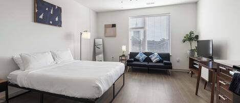 Iron/ironing board, WiFi, bed sheets, wheelchair access