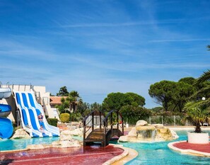 Luxury Mobile Home, 3 Bedrooms | View from property - Mobile Home With Terrace at Domaine Les Muriers, Vendres-plage (Vendres)