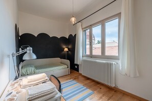 2 chambres, fer et planche Ă repasser, Wi-Fi, draps fournis