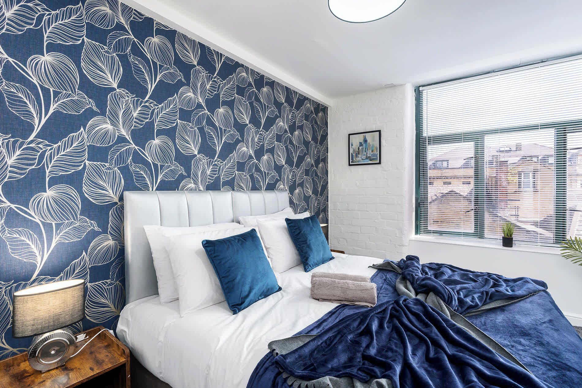 2 bedrooms, desk, iron/ironing board, WiFi