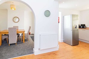 Dining - Spacious 3 Bedroom Home with Garden  in Doncaster (Doncaster)