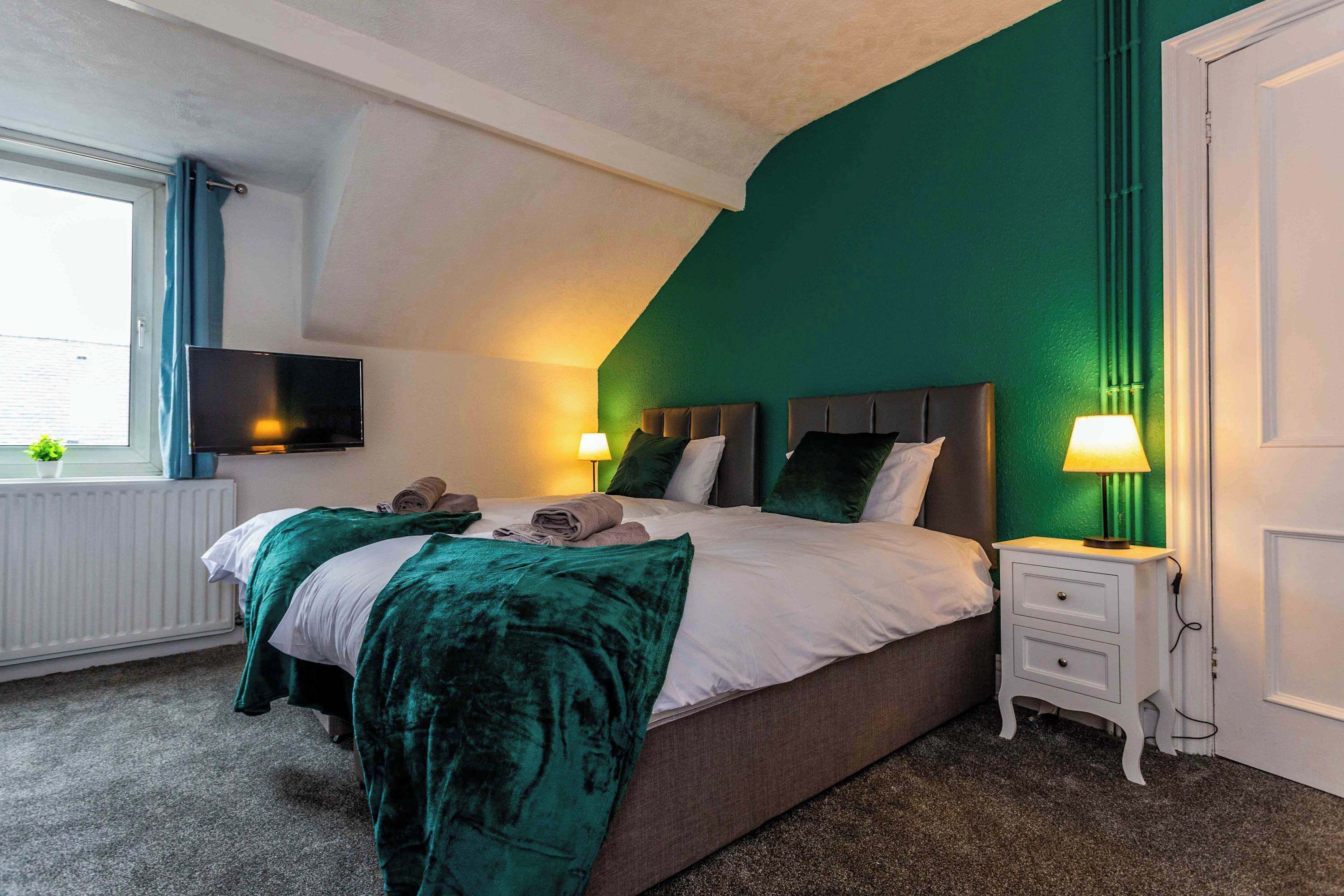 3 camere, una scrivania, ferro/asse da stiro, accesso a Internet