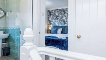 4 soverom, skrivebord, strykejern/-brett og wi-fi