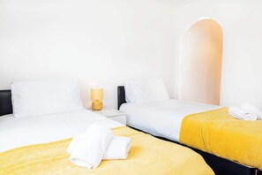 4 bedrooms, desk, iron/ironing board, WiFi