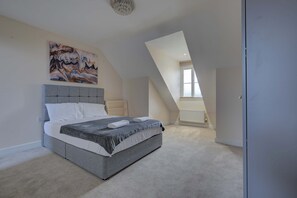 3 chambres, bureau, fer et planche à repasser, Wi-Fi