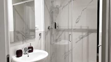 Double Room, 1 Double Bed, Private Bathroom | Bathroom | Shower, hair dryer, towels, soap