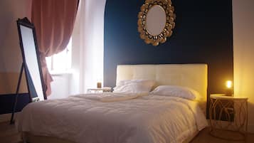 Doppia Standard, bagno privato | Minibar, una cassaforte in camera, una scrivania, postazione laptop