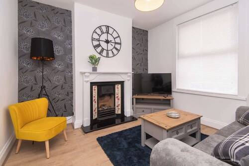 Contemporary 3BR Stay | Parking & Comfort