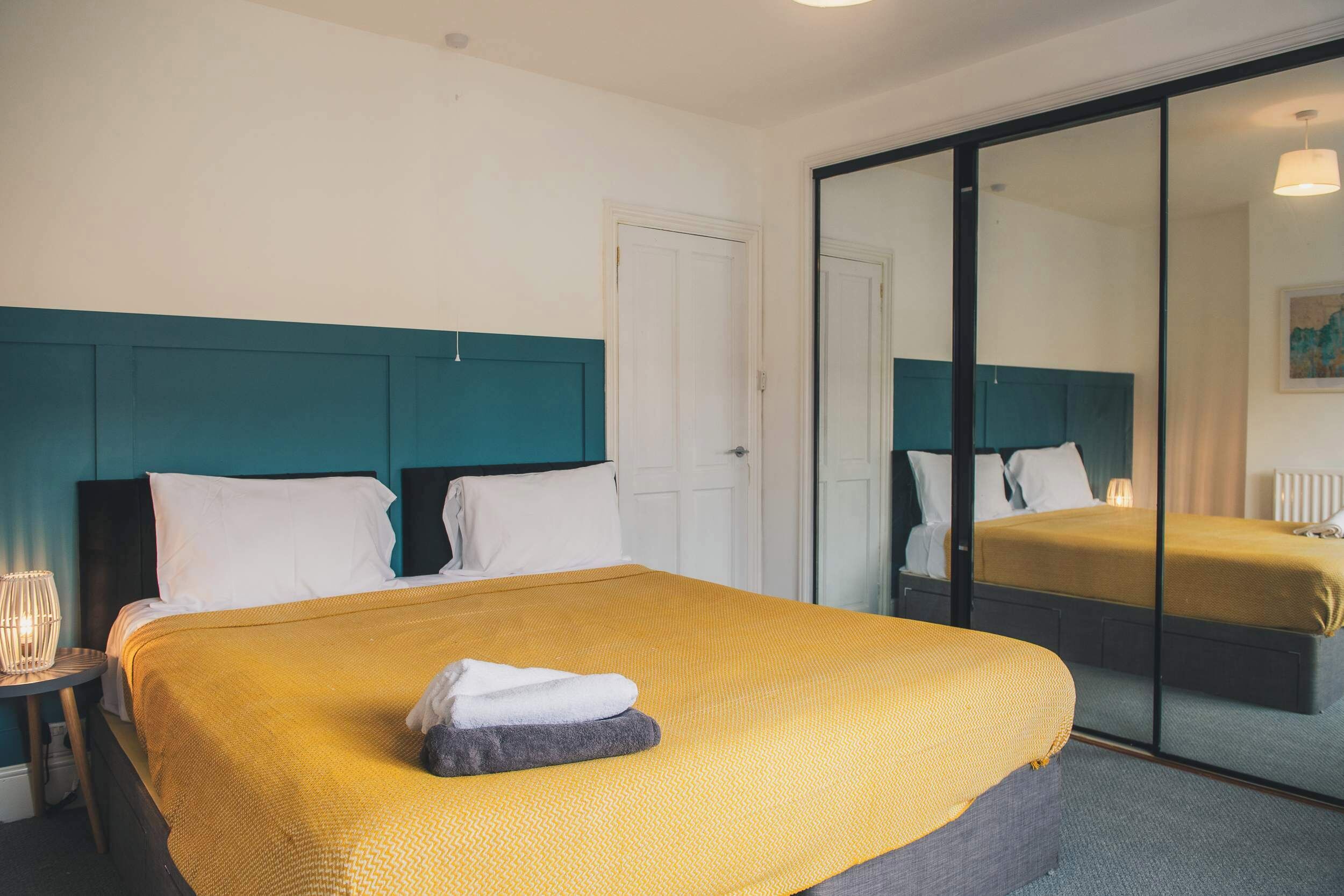 3 bedrooms, desk, iron/ironing board, WiFi