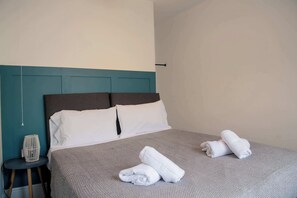 3 bedrooms, desk, iron/ironing board, WiFi