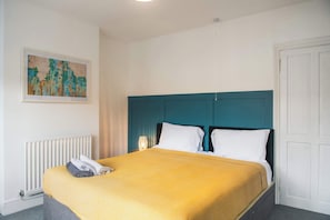 3 عدّة غرف نوم ومكتب ومكواة/لوح كي وواي فاي