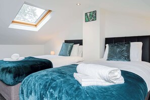 4 bedrooms, desk, iron/ironing board, WiFi