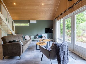 Fernseher, Tischtennisplatte