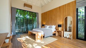 Villa Familiale, vue piscine | Coffres-forts dans les chambres, bureau, fer et planche à repasser
