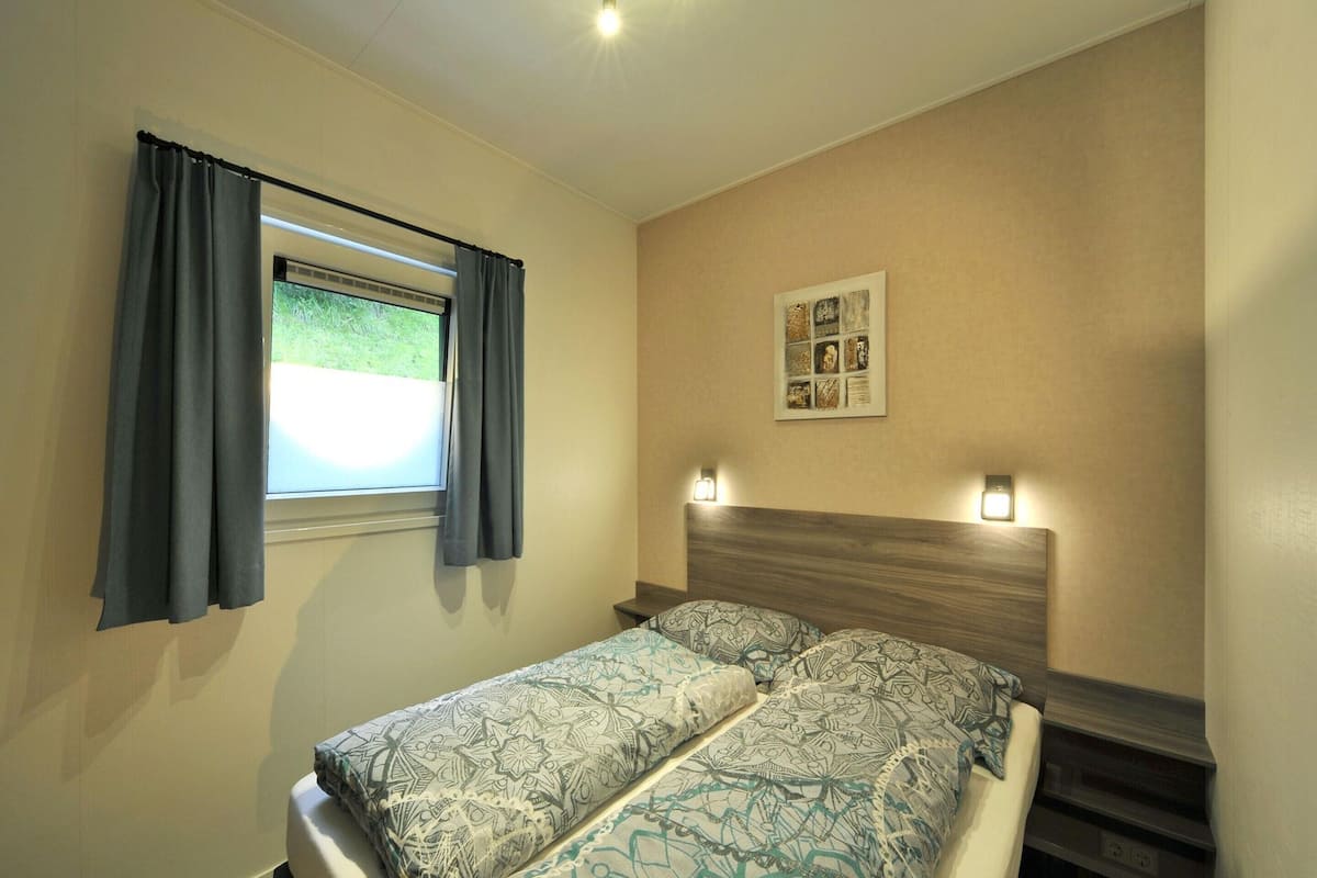 Comfort Mobile Home, 2 Bedrooms | 4 bedrooms, bed sheets